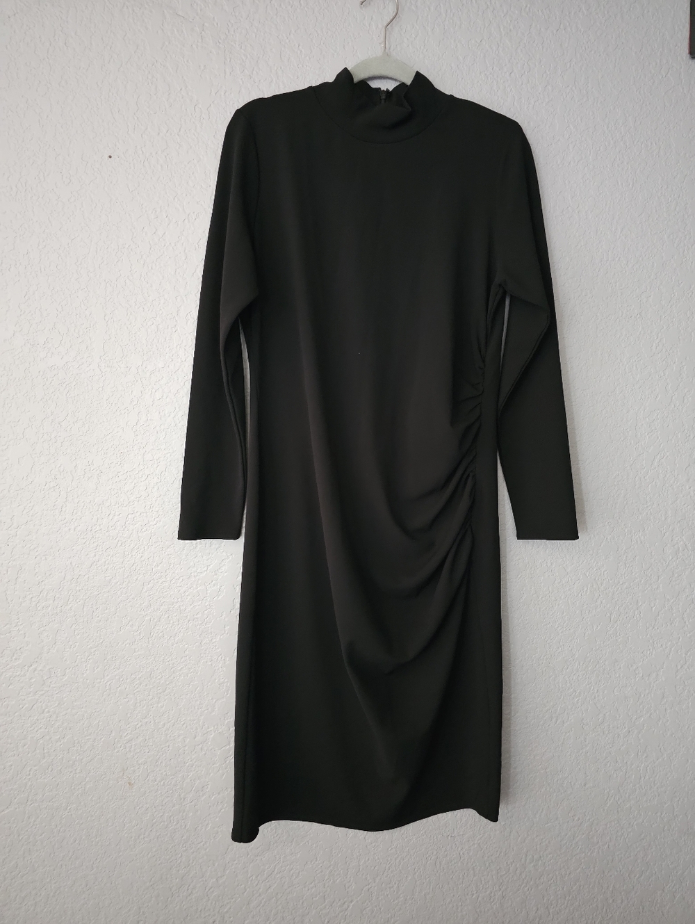 Chelsea28 Black Long-Sleeve Mock Neck Ruched Midi Dress